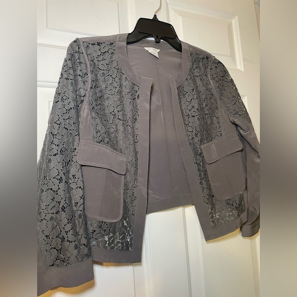 Club Monaco Woman’s Silk Lace Blazer Size XS Cardigan Gray 3/4 Sleeve Cropped - Picture 2 of 10
